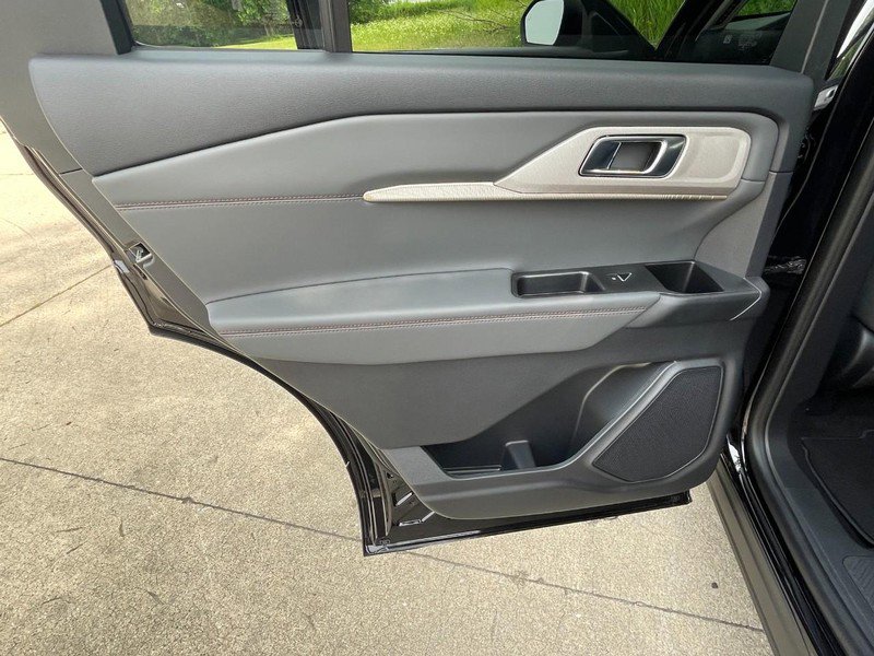 New 2025 Ford Explorer Active w/ Active Comfort Package image 20