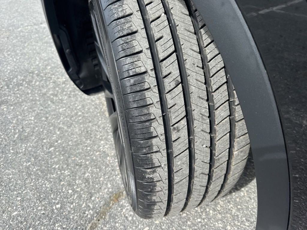 Used 2023 Tesla Model Y Long Range image 33