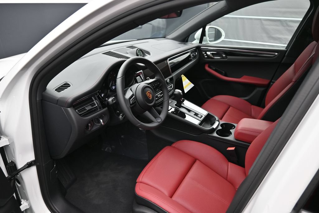 New 2026 Porsche Macan AWD/4WD image 7