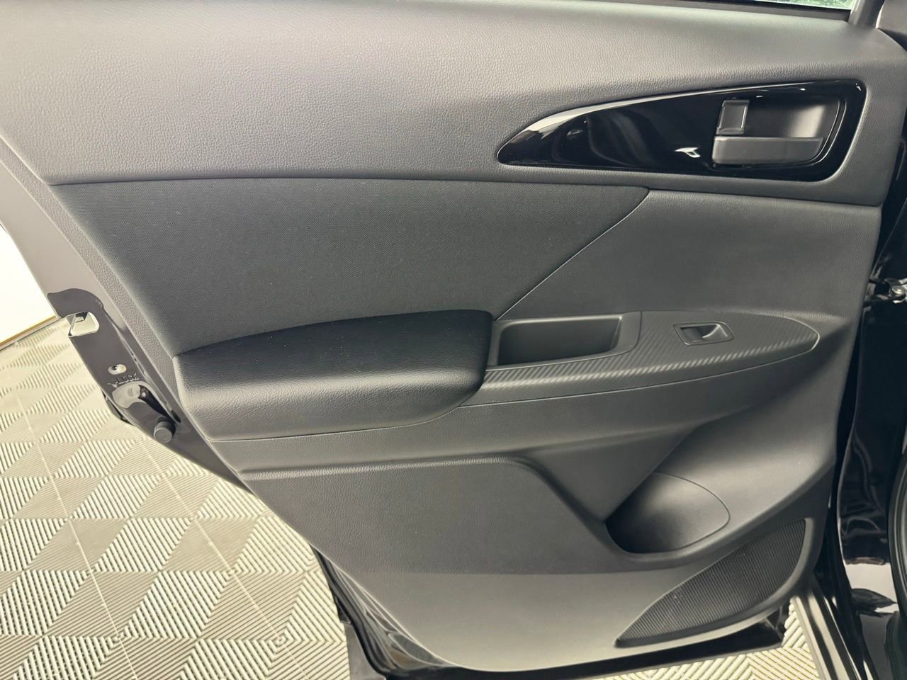 Used 2025 Mitsubishi Eclipse Cross ES image 20