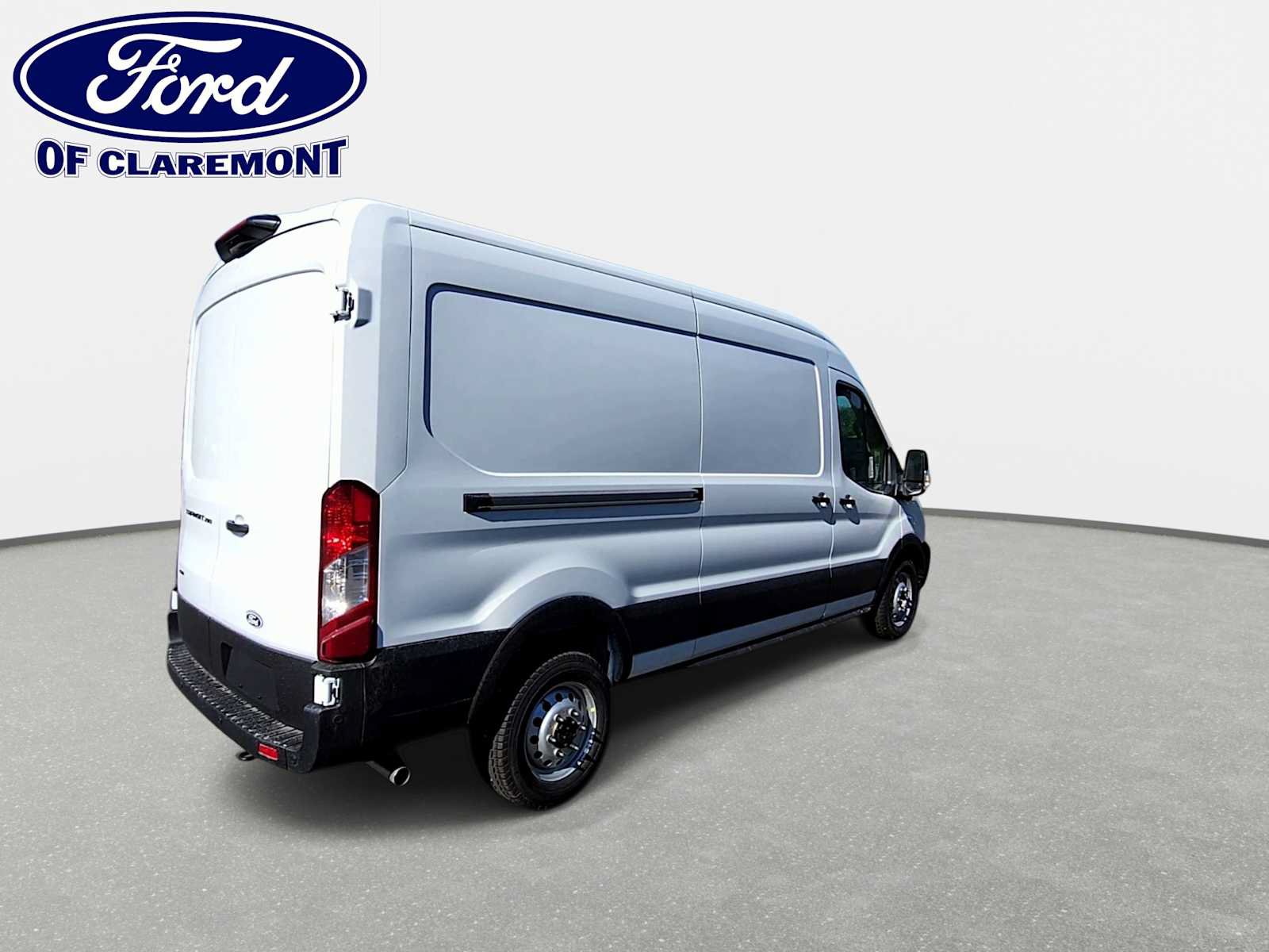 New 2026 Ford Transit 250 148 Medium Roof Extended AWD image 8