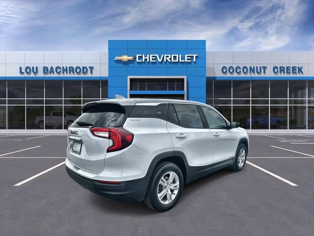 Used 2024 GMC Terrain SLE image 8