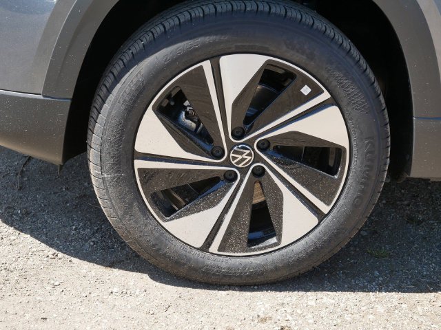 New 2026 Volkswagen Taos SE AWD/4WD image 5