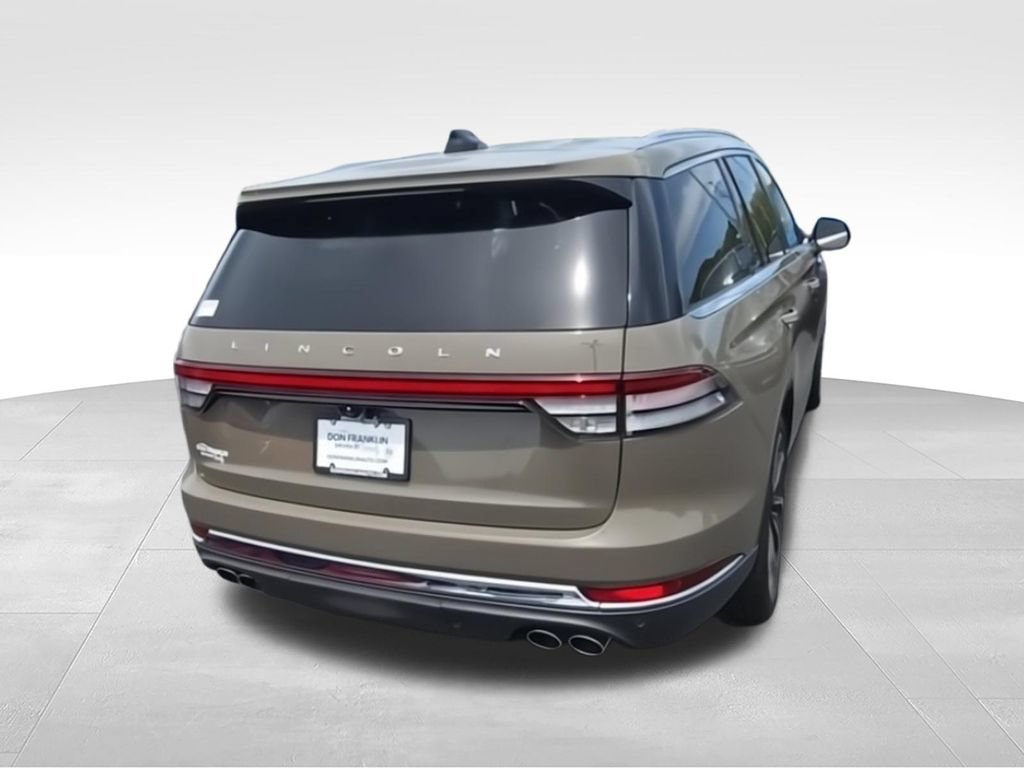 Used 2025 Lincoln Aviator Reserve w/ Equipment Group 201A AWD/4WD image 8