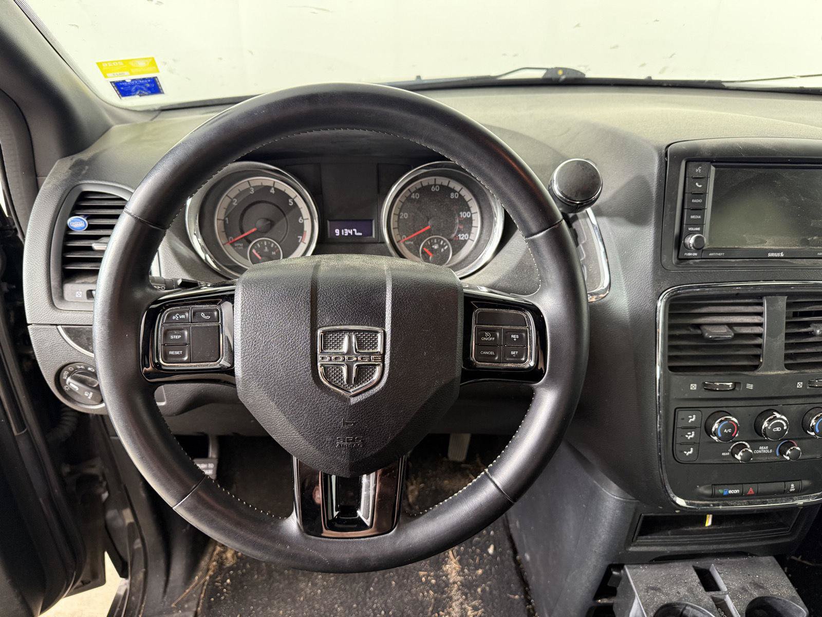 Used 2018 Dodge Grand Caravan SE FWD image 10