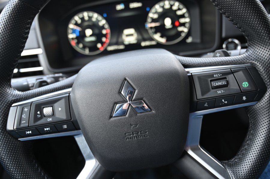 Used 2024 Mitsubishi Outlander SEL image 23
