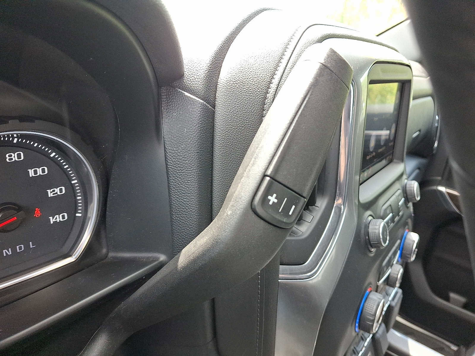 Used 2019 Chevrolet Silverado 1500 RST w/ All-Star Edition AWD/4WD image 14