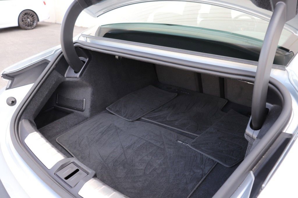 Used 2020 Porsche Taycan 4S image 26