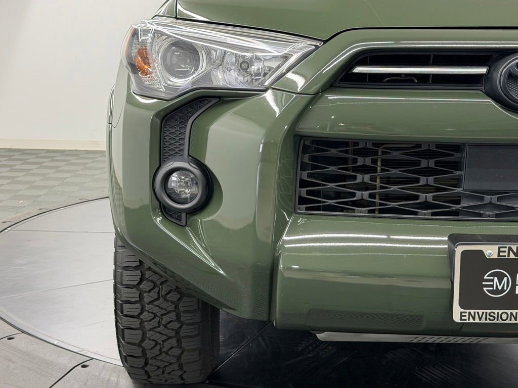 Used 2022 Toyota 4Runner Trail Special Edition AWD/4WD image 9