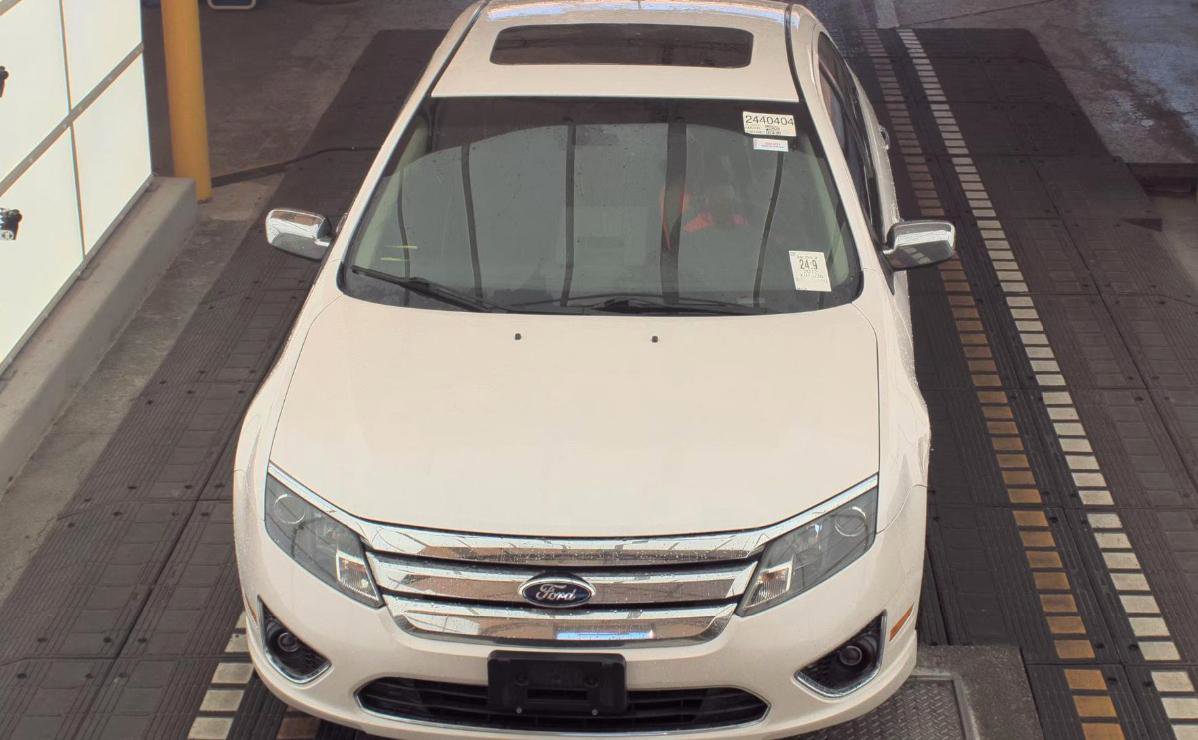 Used 2012 Ford Fusion SEL image 2