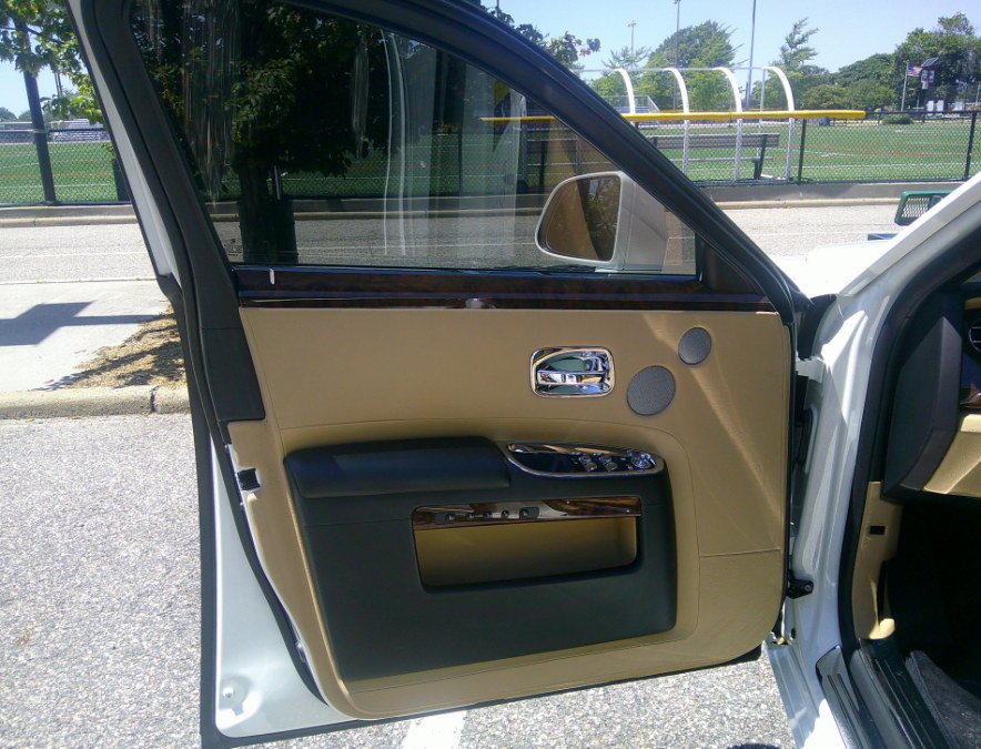 Used 2013 Rolls-Royce Ghost RWD image 99