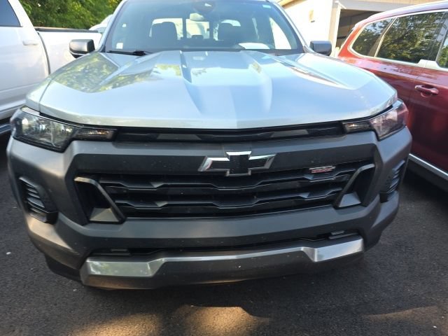 Used 2023 Chevrolet Colorado Trail Boss AWD/4WD image 3
