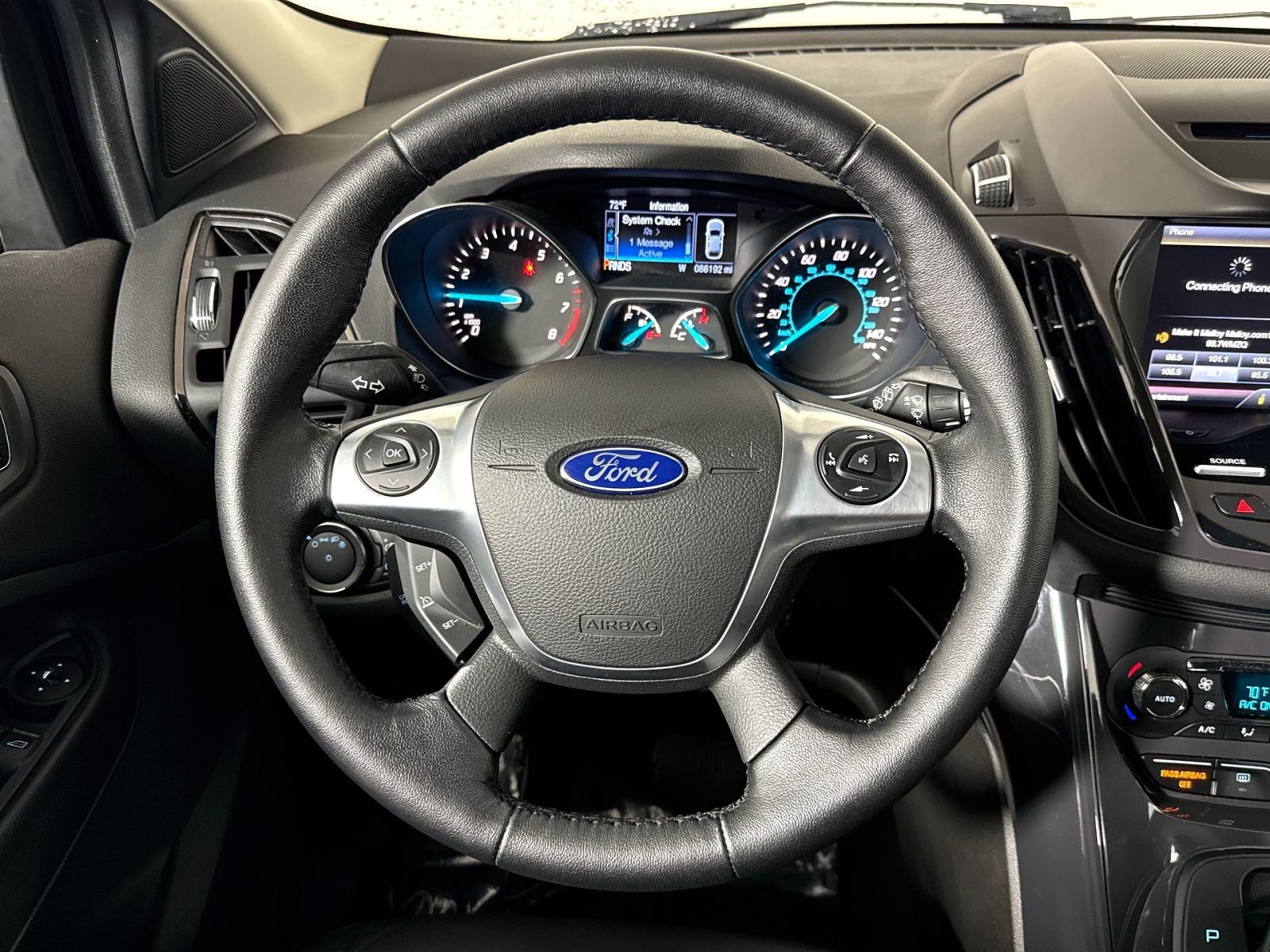 Used 2015 Ford Escape Titanium FWD image 16