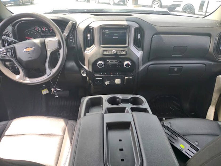 Used 2024 Chevrolet Silverado 3500 W/T w/ Snow Plow Prep Package AWD/4WD image 14