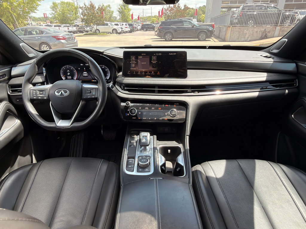 Used 2025 INFINITI QX60 Luxe w/ Black Edition FWD image 12