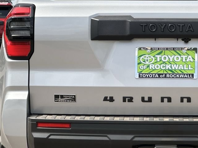 New 2026 Toyota 4Runner SR5 AWD/4WD image 5