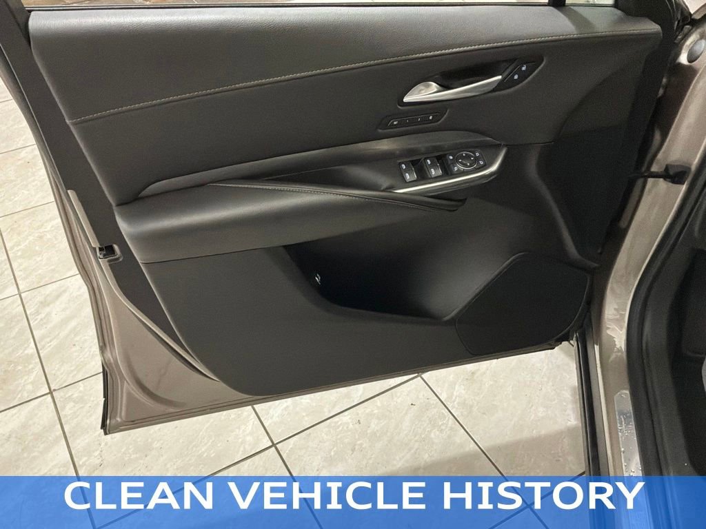 Used 2024 Cadillac XT4 Premium Luxury AWD/4WD image 4