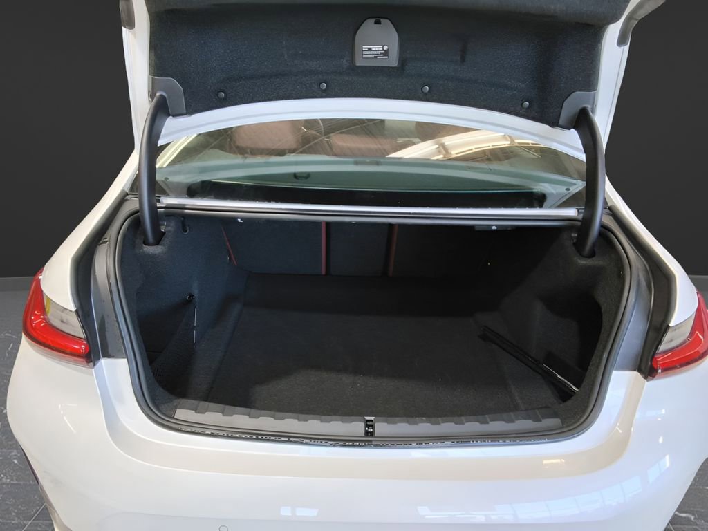 Used 2026 BMW 330i xDrive Sedan AWD/4WD image 8