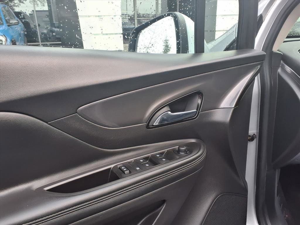 Used 2018 Buick Encore Preferred image 14