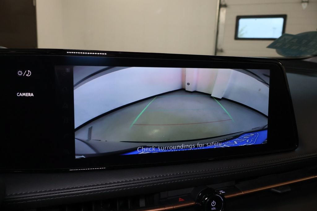 Used 2024 Nissan Ariya AWD image 30