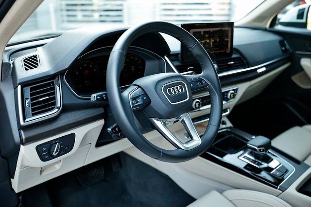 Certified 2025 Audi Q5 2.0T Premium Plus w/ Premium Plus Package image 18