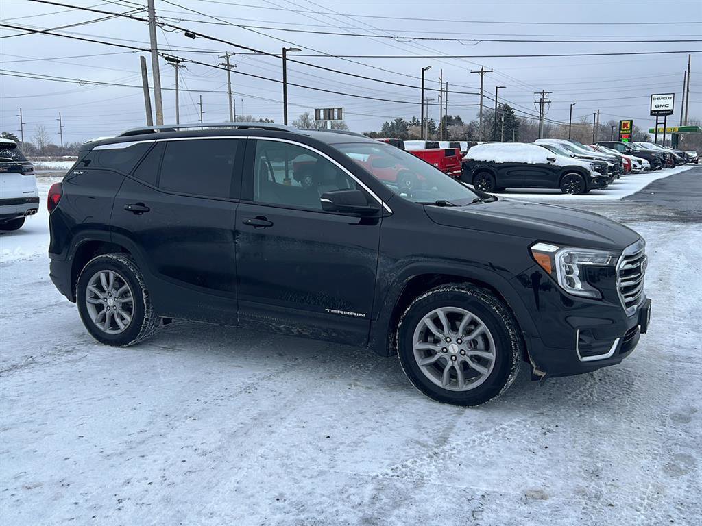 Certified 2022 GMC Terrain SLT w/ Tech Package image 2