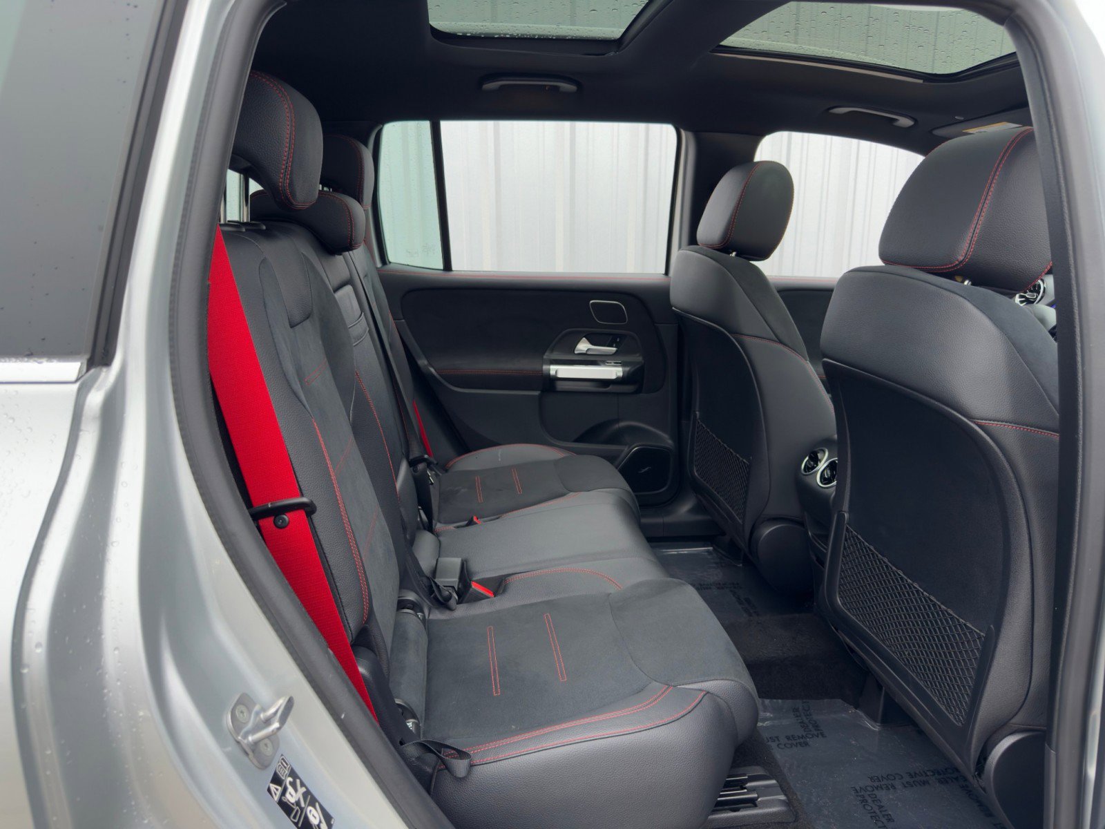 Used 2024 Mercedes-Benz GLB 35 AMG 4MATIC image 50