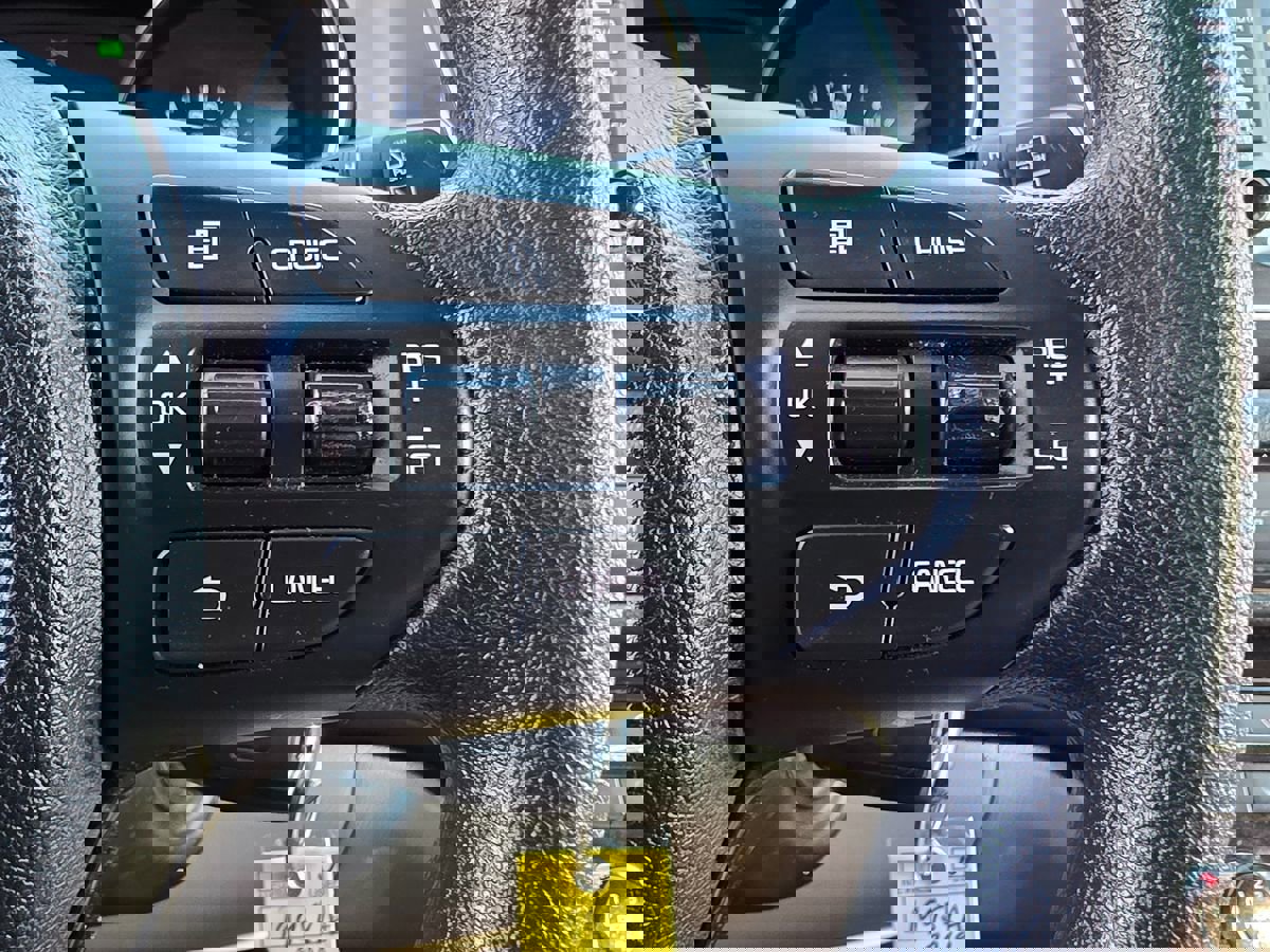 Used 2019 Kia Sedona LX image 34