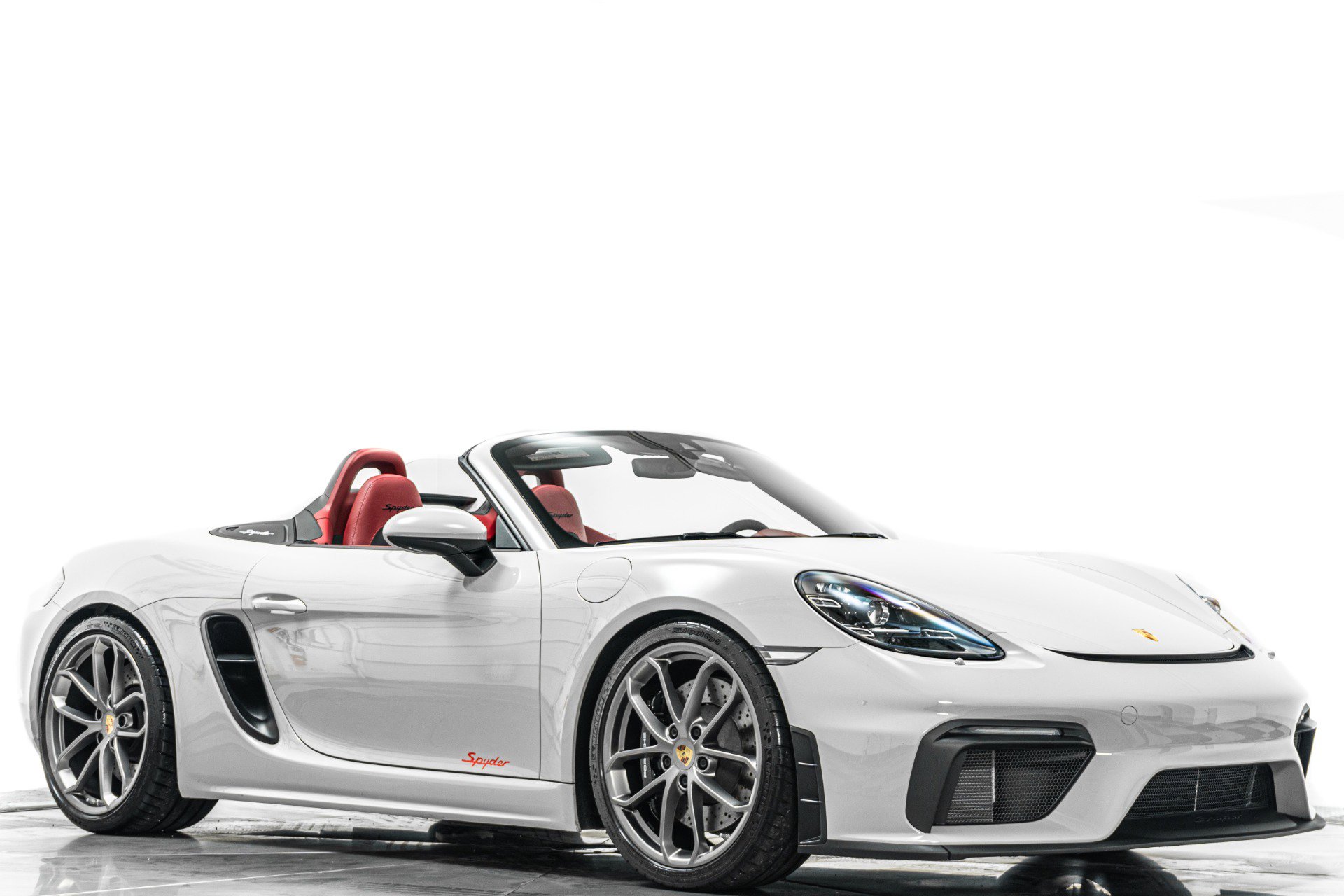Used 2021 Porsche 718 Boxster Spyder RWD image 35