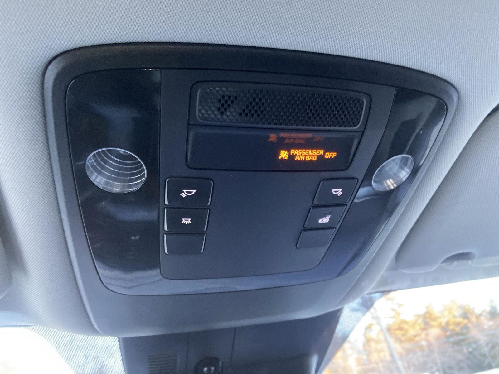 Used 2024 Kia Carnival LX image 23