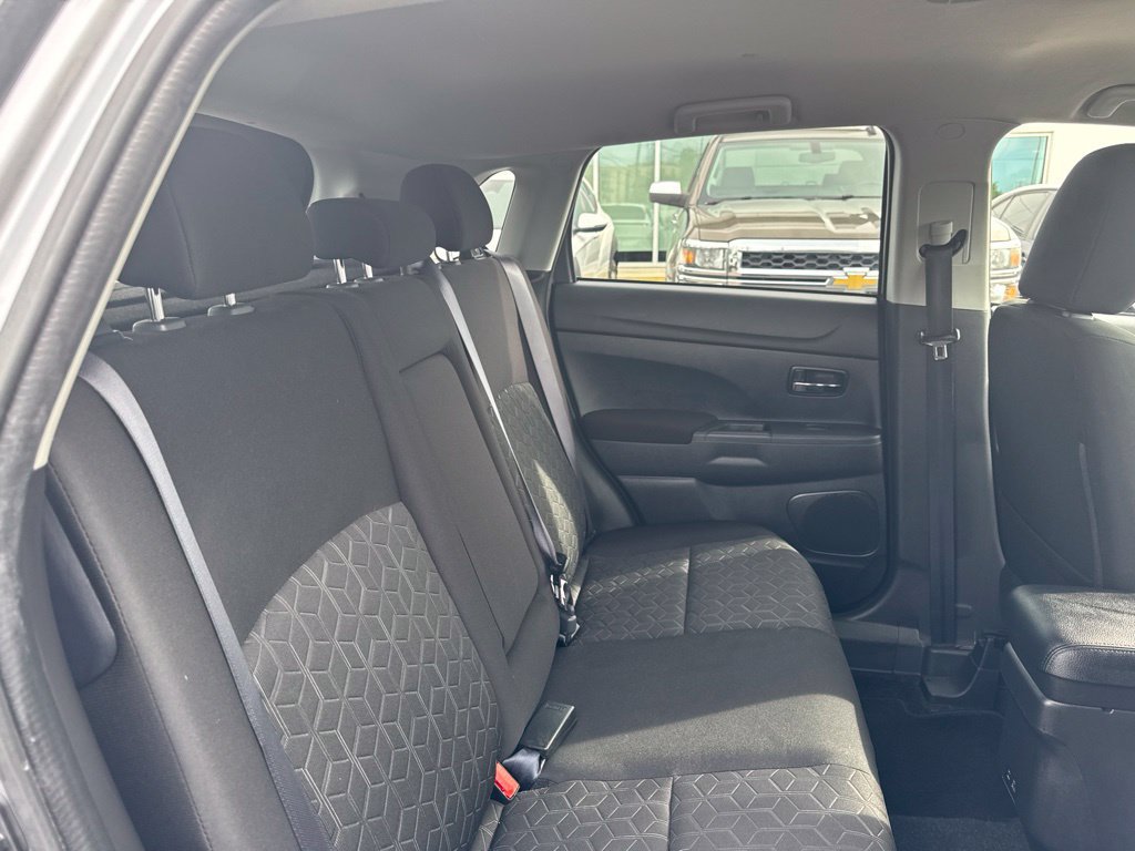 Used 2025 Mitsubishi Outlander Sport AWD image 22