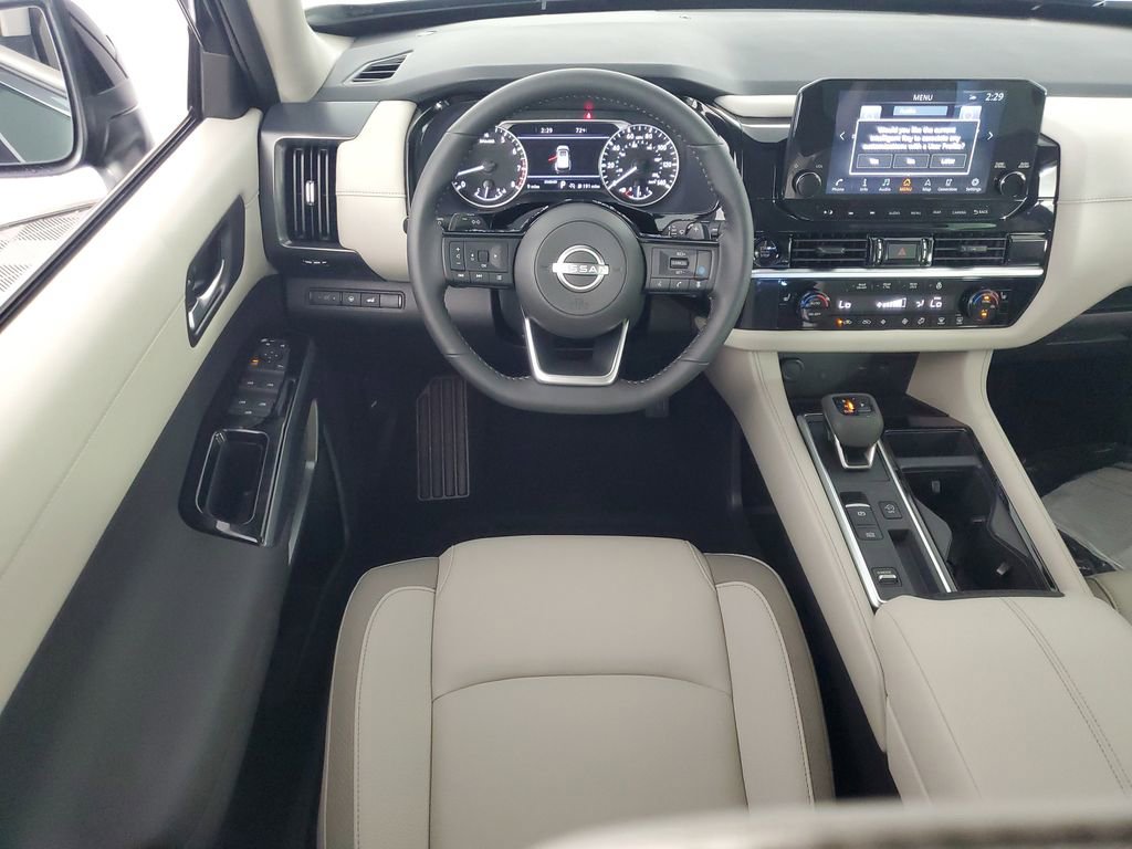 New 2025 Nissan Pathfinder SL image 14