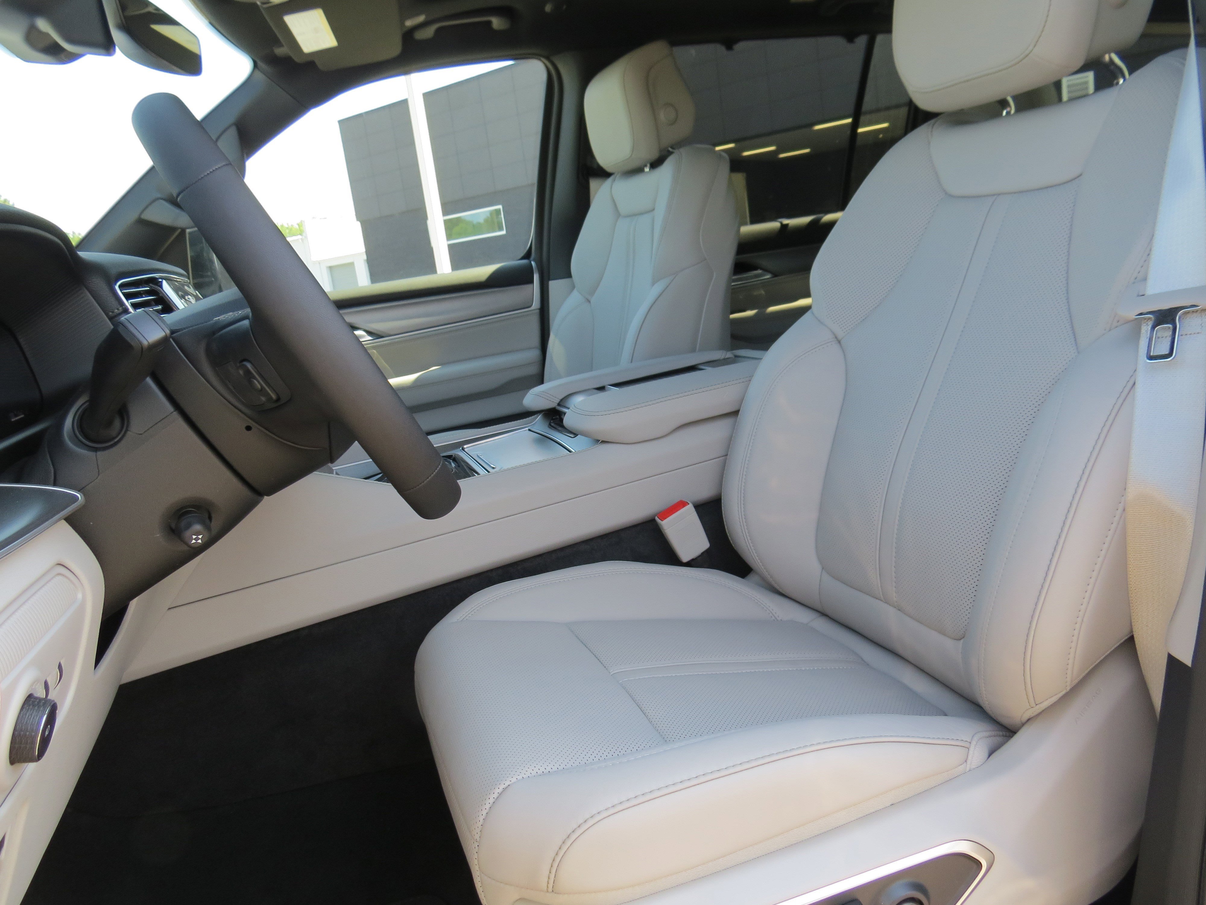 New 2025 Jeep Wagoneer L Series II w/ Convenience Group I image 21