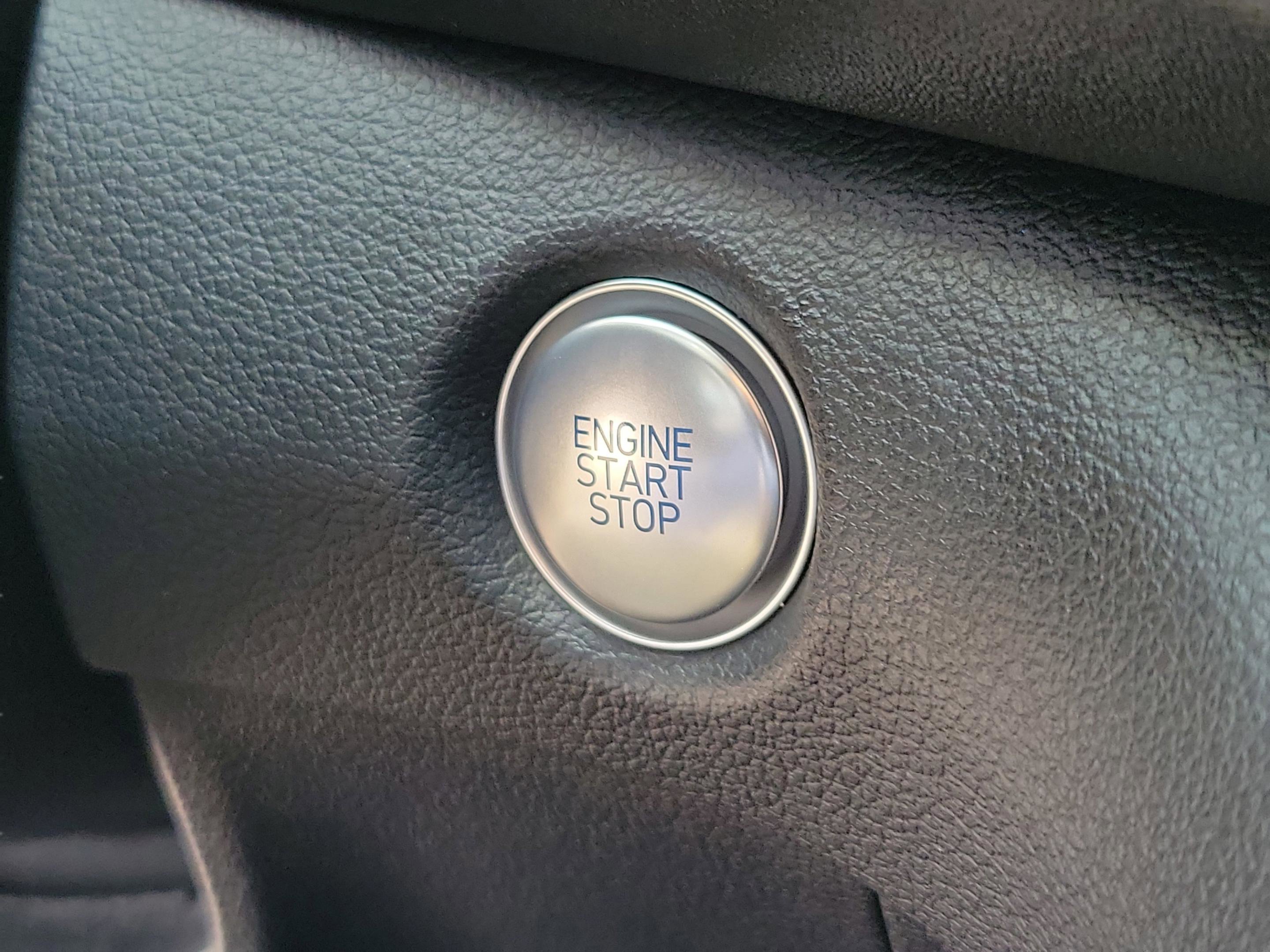 Certified 2022 Hyundai Santa Fe SEL image 26