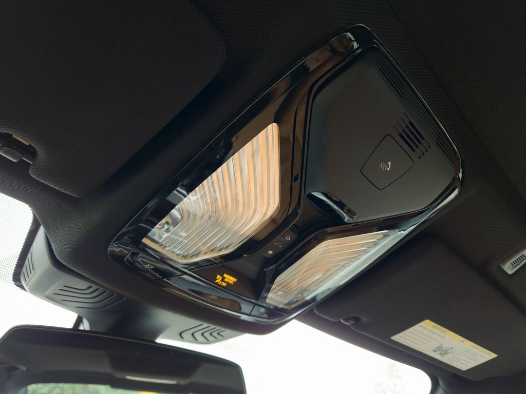 Used 2019 BMW 540i w/ Convenience Package image 19