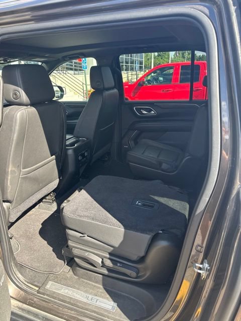 Used 2021 Chevrolet Suburban LT w/ LT Signature Package AWD/4WD image 8