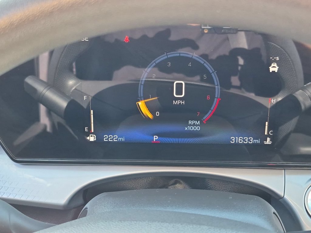 Used 2025 Chevrolet Trax LT FWD image 12