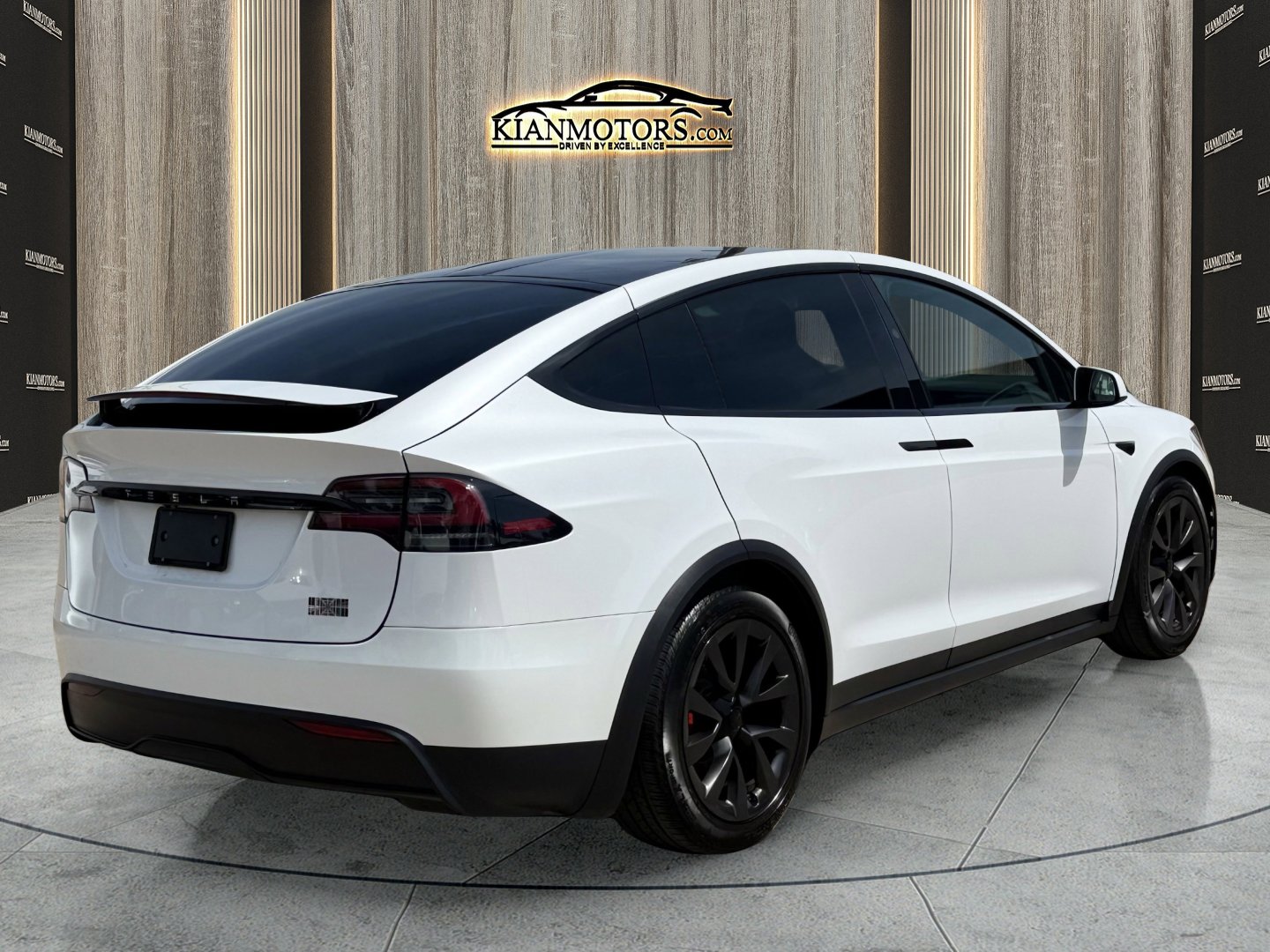 Used 2024 Tesla Model X Plaid image 13