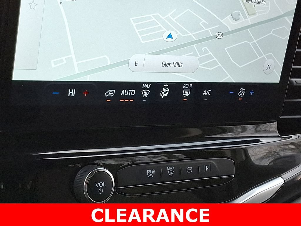 Used 2024 Ford Transit 350 XLT RWD image 17