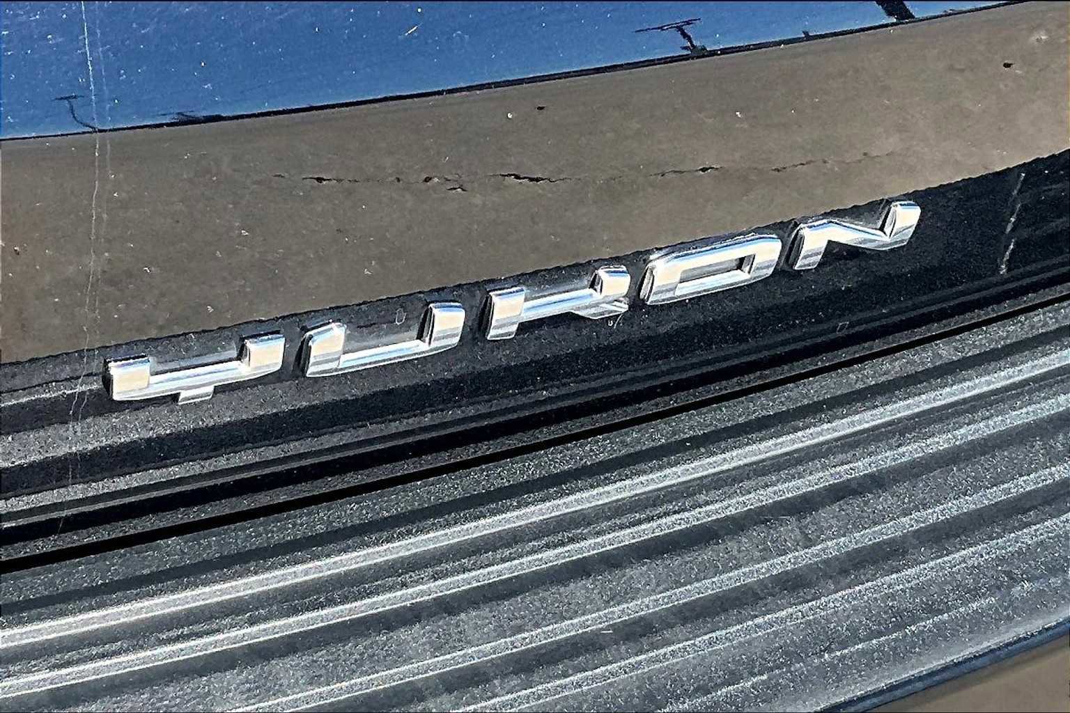 Used 2021 GMC Yukon Denali w/ Denali Premium Package image 31
