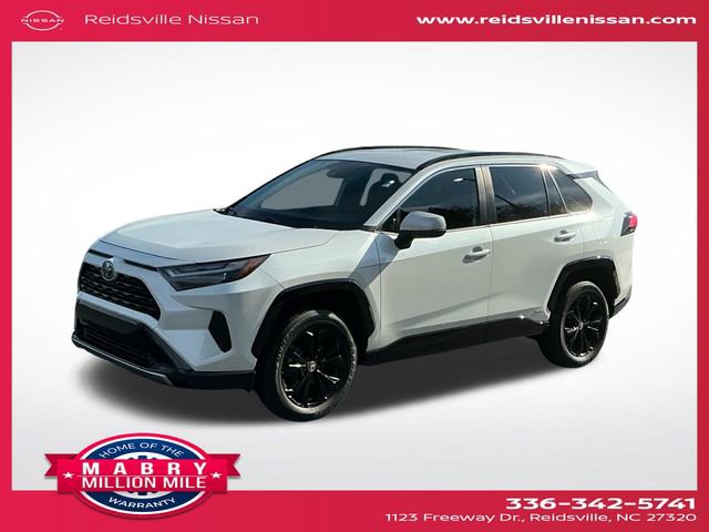Used 2024 Toyota RAV4 SE image 2