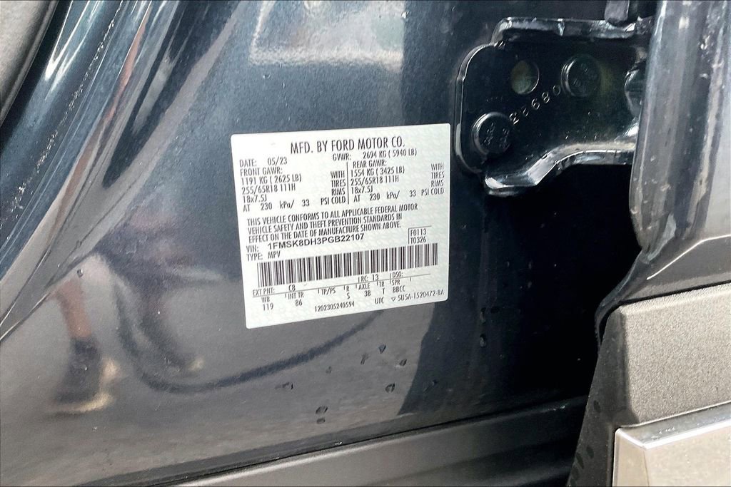 Used 2023 Ford Explorer XLT AWD/4WD image 31