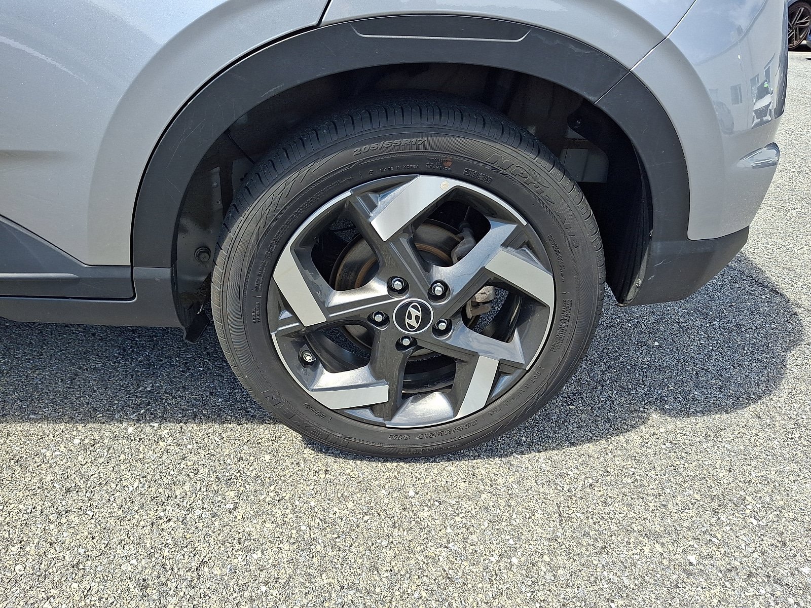 Certified 2025 Hyundai Venue SEL FWD image 9