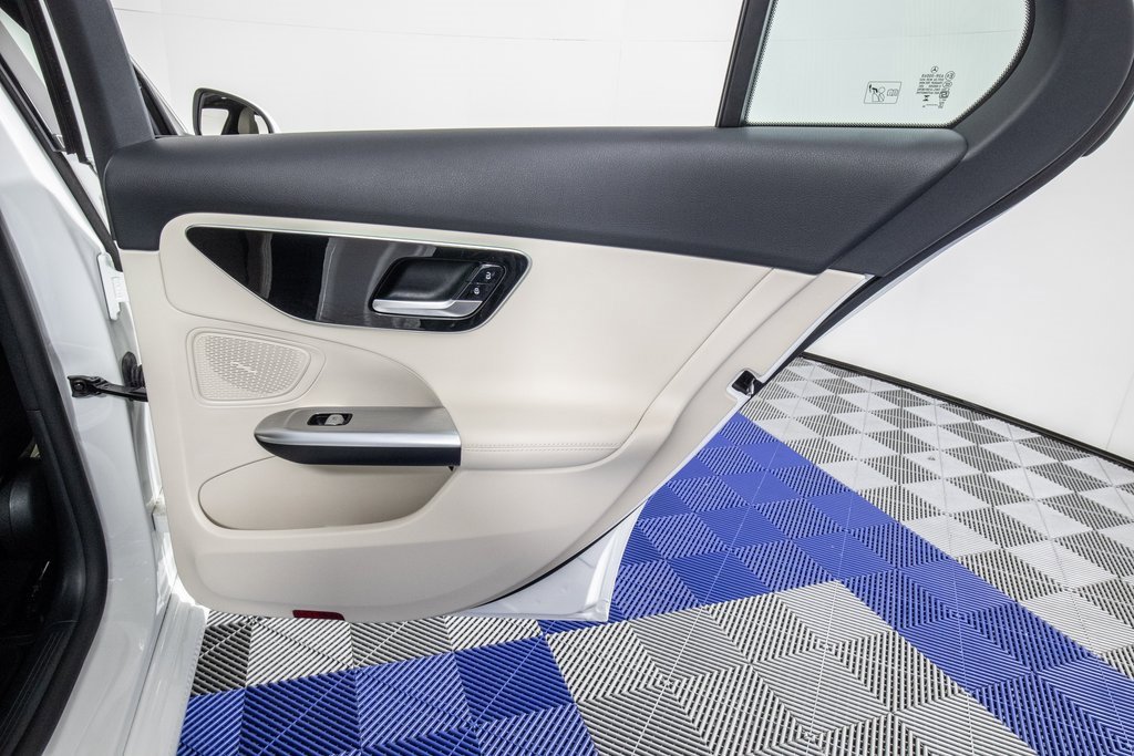 Used 2024 Mercedes-Benz C 300 4MATIC Sedan image 15