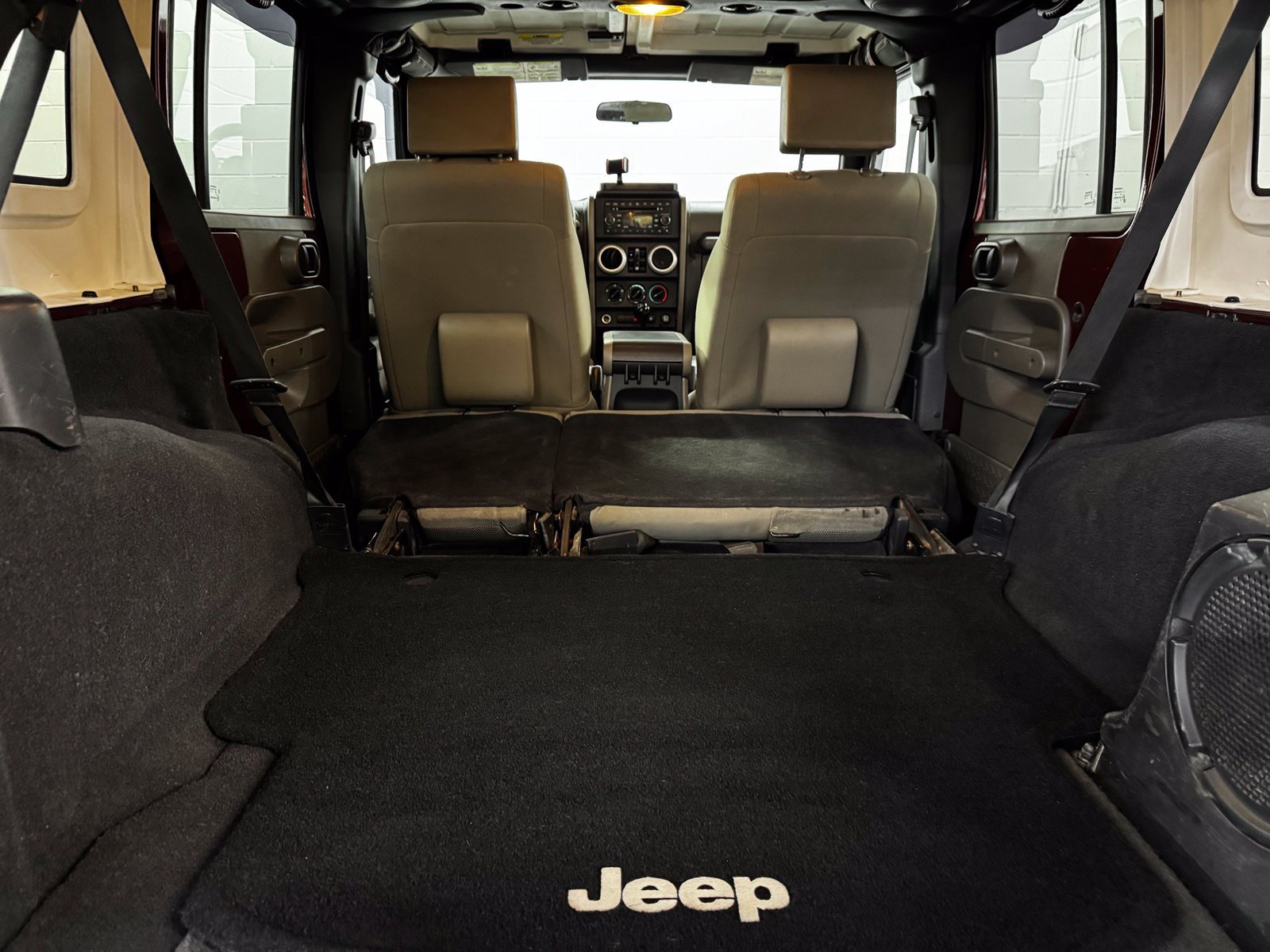 Used 2008 Jeep Wrangler Unlimited Sahara w/ Trailer Tow Group AWD/4WD image 30