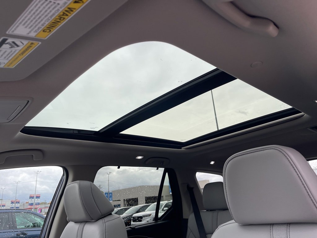 New 2025 Honda Pilot Touring image 18