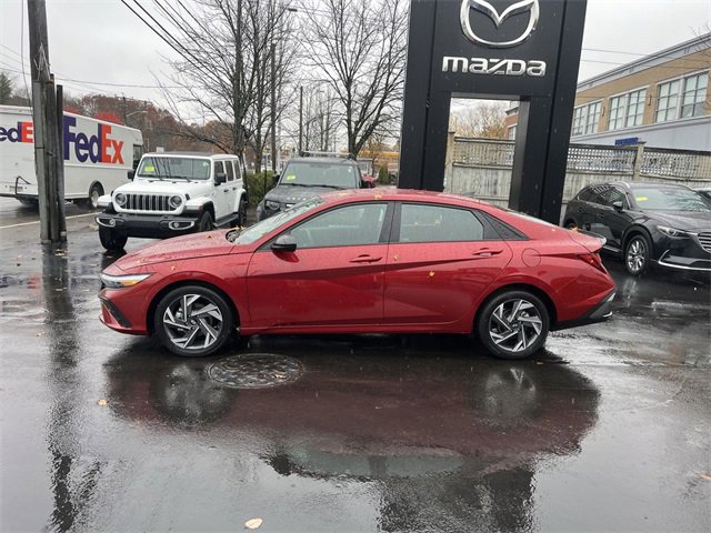 Used 2025 Hyundai Elantra Sport image 5