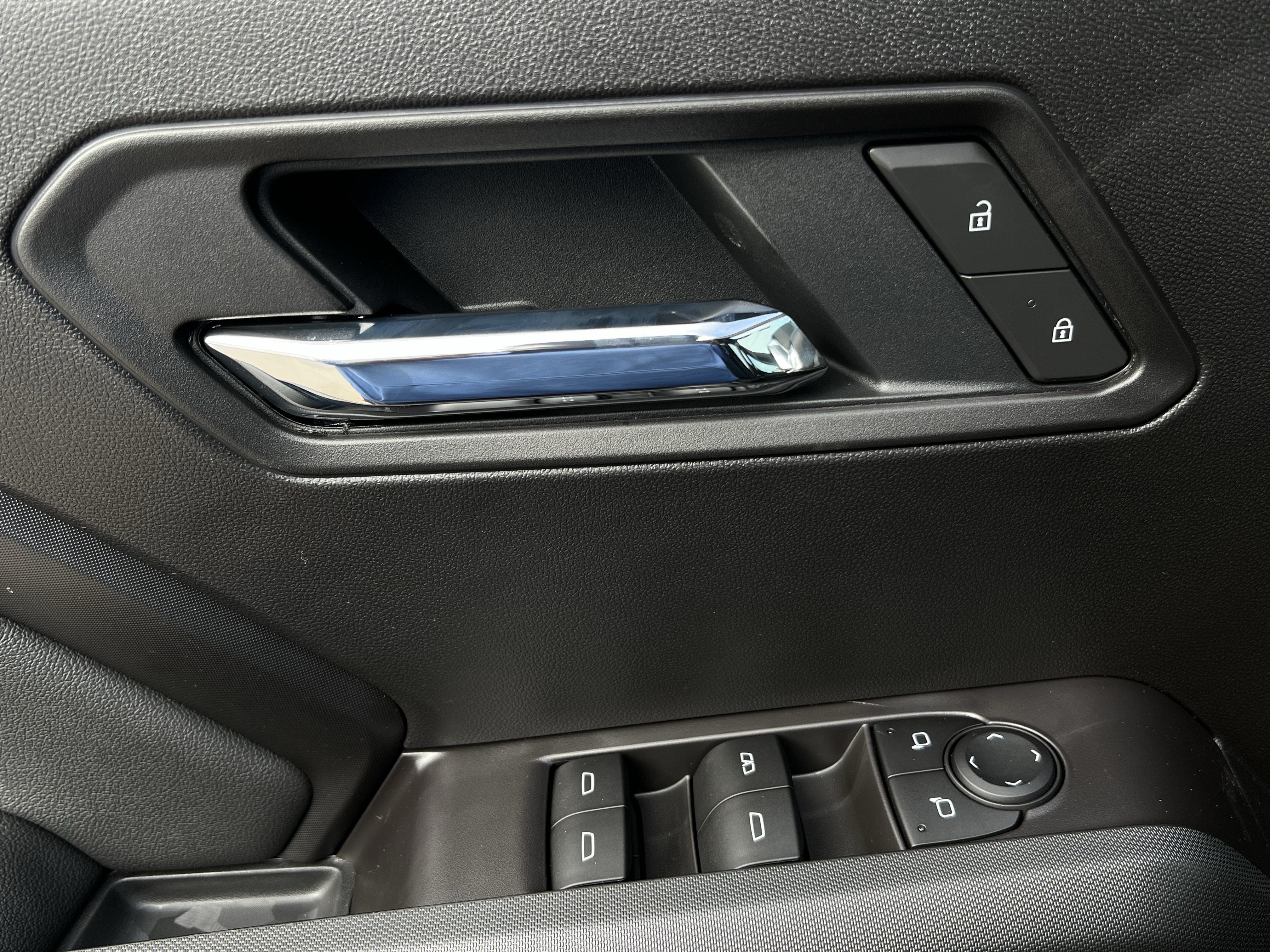 New 2026 GMC Canyon Elevation w/ Convenience Package RWD image 24