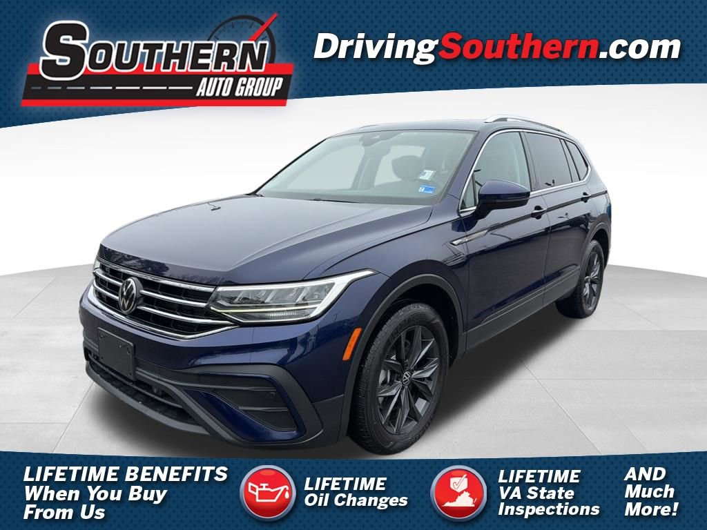 Used 2023 Volkswagen Tiguan SE w/ Panoramic Sunroof Package image 1
