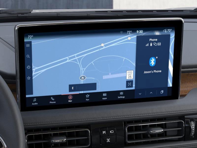 Used 2023 Lincoln Nautilus Reserve w/ Equipment Group 202A image 14